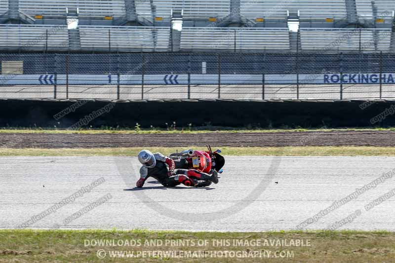 Rockingham no limits trackday;enduro digital images;event digital images;eventdigitalimages;no limits trackdays;peter wileman photography;racing digital images;rockingham raceway northamptonshire;rockingham trackday photographs;trackday digital images;trackday photos