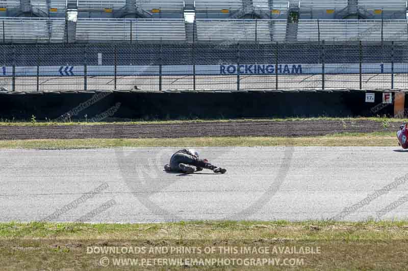 Rockingham no limits trackday;enduro digital images;event digital images;eventdigitalimages;no limits trackdays;peter wileman photography;racing digital images;rockingham raceway northamptonshire;rockingham trackday photographs;trackday digital images;trackday photos