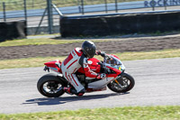 Rockingham-no-limits-trackday;enduro-digital-images;event-digital-images;eventdigitalimages;no-limits-trackdays;peter-wileman-photography;racing-digital-images;rockingham-raceway-northamptonshire;rockingham-trackday-photographs;trackday-digital-images;trackday-photos