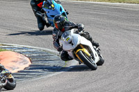 Rockingham-no-limits-trackday;enduro-digital-images;event-digital-images;eventdigitalimages;no-limits-trackdays;peter-wileman-photography;racing-digital-images;rockingham-raceway-northamptonshire;rockingham-trackday-photographs;trackday-digital-images;trackday-photos