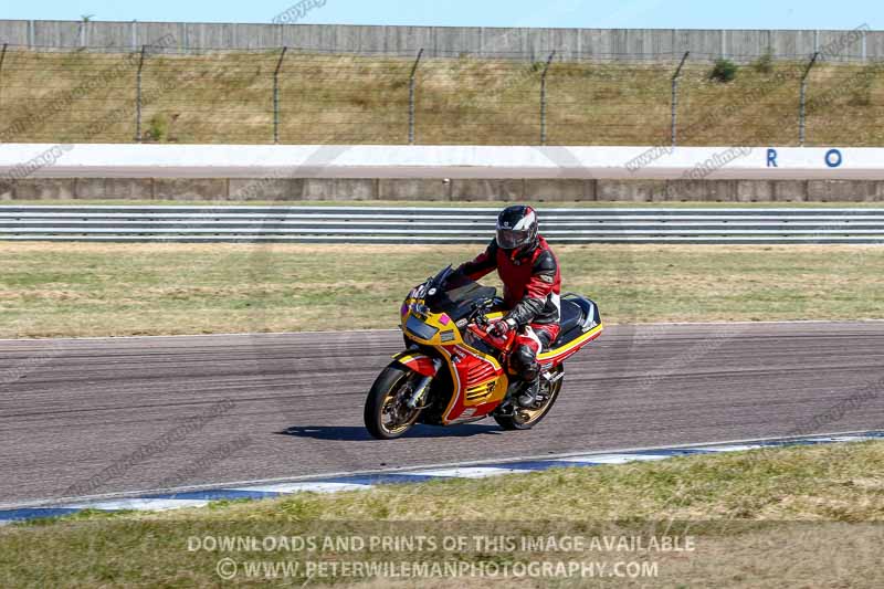 Rockingham no limits trackday;enduro digital images;event digital images;eventdigitalimages;no limits trackdays;peter wileman photography;racing digital images;rockingham raceway northamptonshire;rockingham trackday photographs;trackday digital images;trackday photos