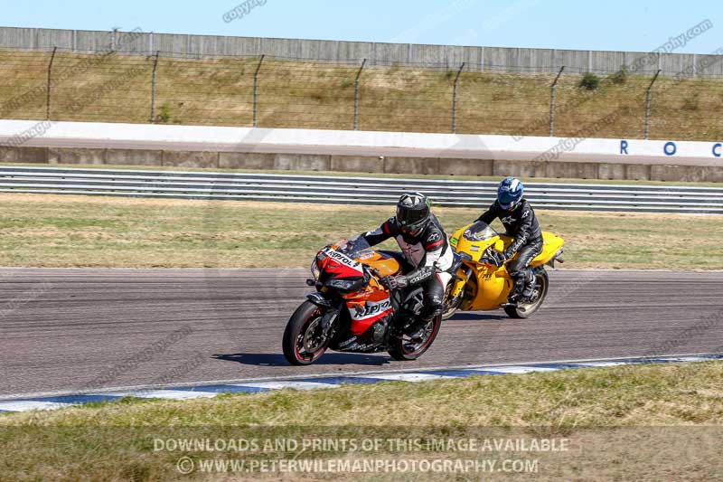 Rockingham no limits trackday;enduro digital images;event digital images;eventdigitalimages;no limits trackdays;peter wileman photography;racing digital images;rockingham raceway northamptonshire;rockingham trackday photographs;trackday digital images;trackday photos