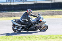 Rockingham-no-limits-trackday;enduro-digital-images;event-digital-images;eventdigitalimages;no-limits-trackdays;peter-wileman-photography;racing-digital-images;rockingham-raceway-northamptonshire;rockingham-trackday-photographs;trackday-digital-images;trackday-photos