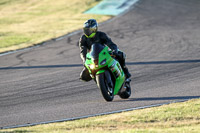 Rockingham-no-limits-trackday;enduro-digital-images;event-digital-images;eventdigitalimages;no-limits-trackdays;peter-wileman-photography;racing-digital-images;rockingham-raceway-northamptonshire;rockingham-trackday-photographs;trackday-digital-images;trackday-photos