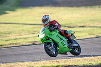 Rockingham-no-limits-trackday;enduro-digital-images;event-digital-images;eventdigitalimages;no-limits-trackdays;peter-wileman-photography;racing-digital-images;rockingham-raceway-northamptonshire;rockingham-trackday-photographs;trackday-digital-images;trackday-photos