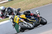 enduro-digital-images;event-digital-images;eventdigitalimages;mallory-park;mallory-park-photographs;mallory-park-trackday;mallory-park-trackday-photographs;no-limits-trackdays;peter-wileman-photography;racing-digital-images;trackday-digital-images;trackday-photos