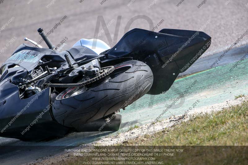 Rockingham no limits trackday;enduro digital images;event digital images;eventdigitalimages;no limits trackdays;peter wileman photography;racing digital images;rockingham raceway northamptonshire;rockingham trackday photographs;trackday digital images;trackday photos