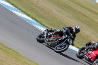 donington-no-limits-trackday;donington-park-photographs;donington-trackday-photographs;no-limits-trackdays;peter-wileman-photography;trackday-digital-images;trackday-photos