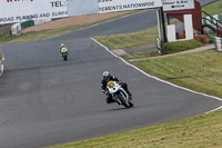 enduro-digital-images;event-digital-images;eventdigitalimages;mallory-park;mallory-park-photographs;mallory-park-trackday;mallory-park-trackday-photographs;no-limits-trackdays;peter-wileman-photography;racing-digital-images;trackday-digital-images;trackday-photos