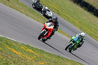 anglesey-no-limits-trackday;anglesey-photographs;anglesey-trackday-photographs;enduro-digital-images;event-digital-images;eventdigitalimages;no-limits-trackdays;peter-wileman-photography;racing-digital-images;trac-mon;trackday-digital-images;trackday-photos;ty-croes