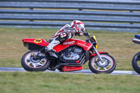 Rockingham-no-limits-trackday;enduro-digital-images;event-digital-images;eventdigitalimages;no-limits-trackdays;peter-wileman-photography;racing-digital-images;rockingham-raceway-northamptonshire;rockingham-trackday-photographs;trackday-digital-images;trackday-photos