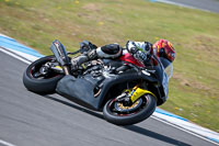 donington-no-limits-trackday;donington-park-photographs;donington-trackday-photographs;no-limits-trackdays;peter-wileman-photography;trackday-digital-images;trackday-photos