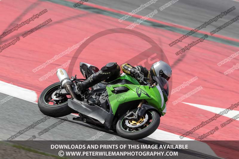 cadwell no limits trackday;cadwell park;cadwell park photographs;cadwell trackday photographs;catalunya barcelona;enduro digital images;event digital images;eventdigitalimages;no limits trackdays;peter wileman photography;racing digital images;trackday digital images;trackday photos