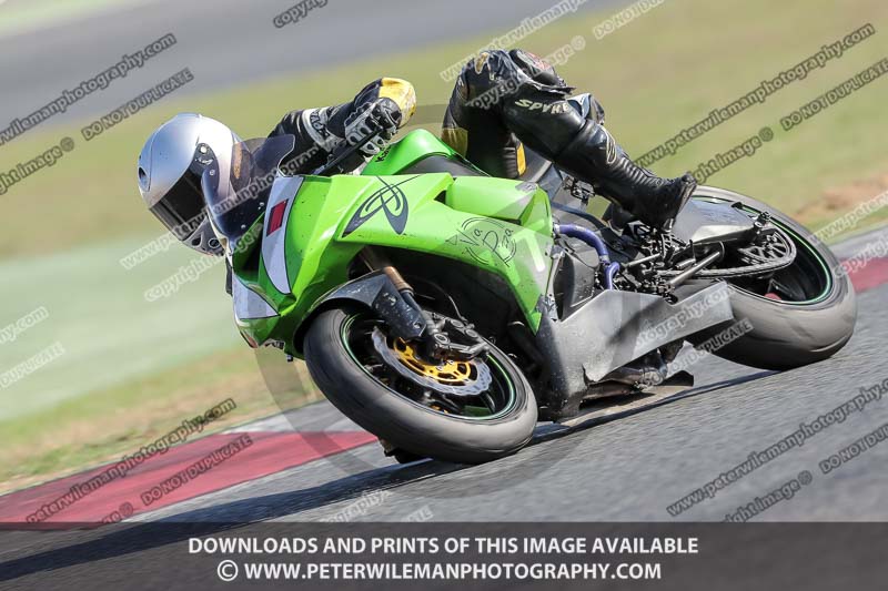 cadwell no limits trackday;cadwell park;cadwell park photographs;cadwell trackday photographs;catalunya barcelona;enduro digital images;event digital images;eventdigitalimages;no limits trackdays;peter wileman photography;racing digital images;trackday digital images;trackday photos