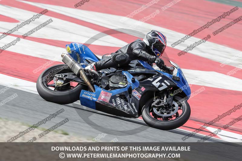 cadwell no limits trackday;cadwell park;cadwell park photographs;cadwell trackday photographs;catalunya barcelona;enduro digital images;event digital images;eventdigitalimages;no limits trackdays;peter wileman photography;racing digital images;trackday digital images;trackday photos