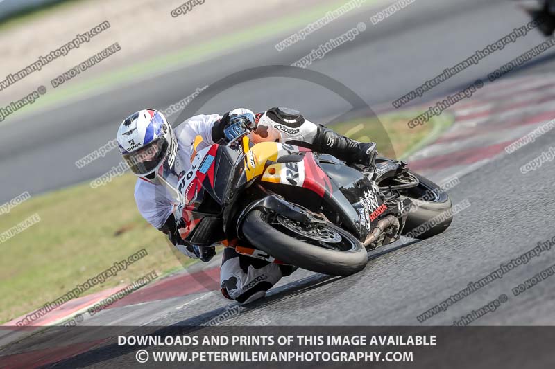 cadwell no limits trackday;cadwell park;cadwell park photographs;cadwell trackday photographs;catalunya barcelona;enduro digital images;event digital images;eventdigitalimages;no limits trackdays;peter wileman photography;racing digital images;trackday digital images;trackday photos