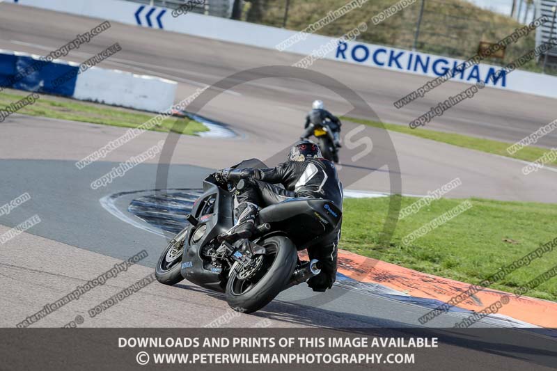 Rockingham no limits trackday;enduro digital images;event digital images;eventdigitalimages;no limits trackdays;peter wileman photography;racing digital images;rockingham raceway northamptonshire;rockingham trackday photographs;trackday digital images;trackday photos