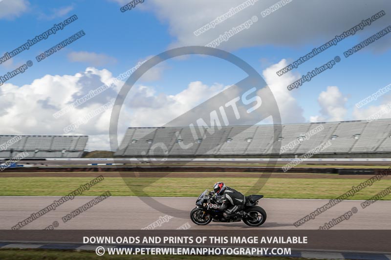 Rockingham no limits trackday;enduro digital images;event digital images;eventdigitalimages;no limits trackdays;peter wileman photography;racing digital images;rockingham raceway northamptonshire;rockingham trackday photographs;trackday digital images;trackday photos