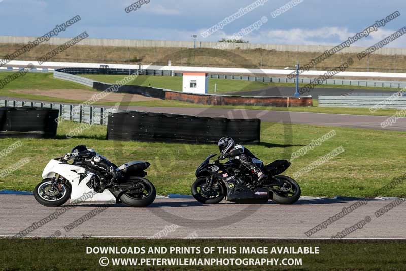 Rockingham no limits trackday;enduro digital images;event digital images;eventdigitalimages;no limits trackdays;peter wileman photography;racing digital images;rockingham raceway northamptonshire;rockingham trackday photographs;trackday digital images;trackday photos