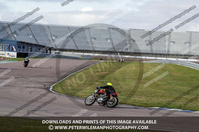 Rockingham no limits trackday;enduro digital images;event digital images;eventdigitalimages;no limits trackdays;peter wileman photography;racing digital images;rockingham raceway northamptonshire;rockingham trackday photographs;trackday digital images;trackday photos