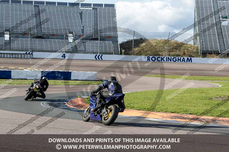 Rockingham no limits trackday;enduro digital images;event digital images;eventdigitalimages;no limits trackdays;peter wileman photography;racing digital images;rockingham raceway northamptonshire;rockingham trackday photographs;trackday digital images;trackday photos