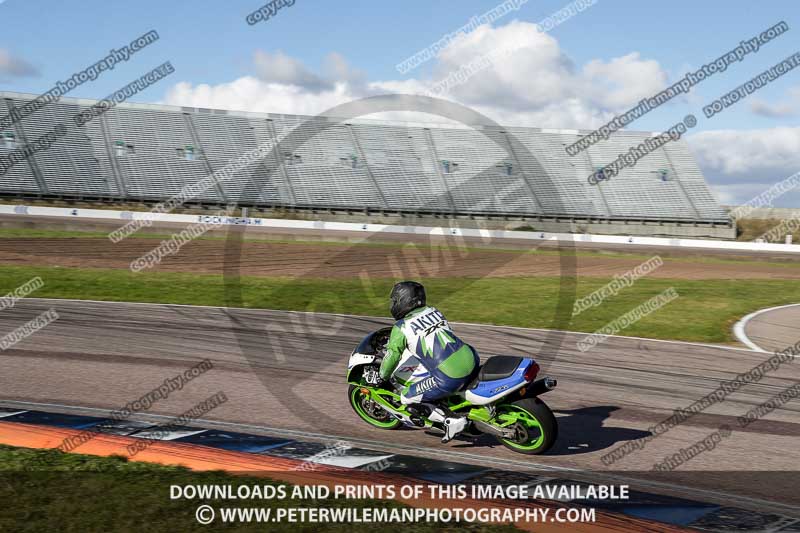 Rockingham no limits trackday;enduro digital images;event digital images;eventdigitalimages;no limits trackdays;peter wileman photography;racing digital images;rockingham raceway northamptonshire;rockingham trackday photographs;trackday digital images;trackday photos