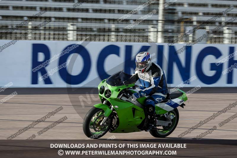 Rockingham no limits trackday;enduro digital images;event digital images;eventdigitalimages;no limits trackdays;peter wileman photography;racing digital images;rockingham raceway northamptonshire;rockingham trackday photographs;trackday digital images;trackday photos