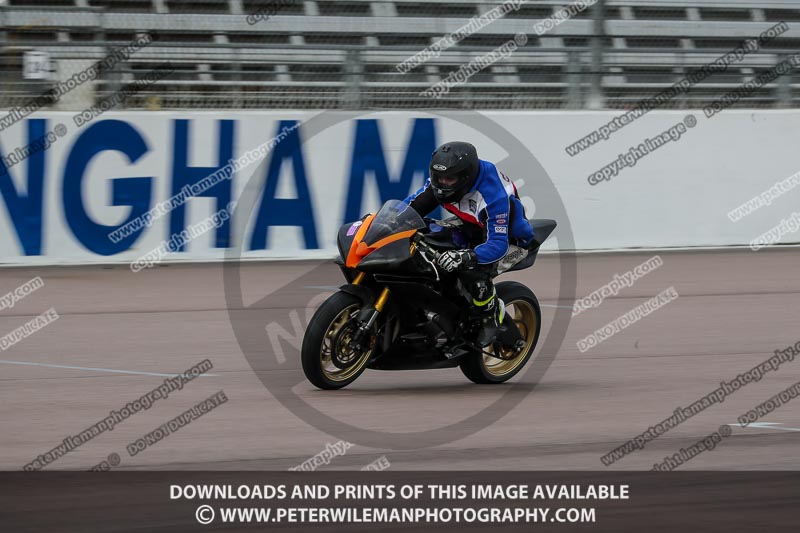 Rockingham no limits trackday;enduro digital images;event digital images;eventdigitalimages;no limits trackdays;peter wileman photography;racing digital images;rockingham raceway northamptonshire;rockingham trackday photographs;trackday digital images;trackday photos