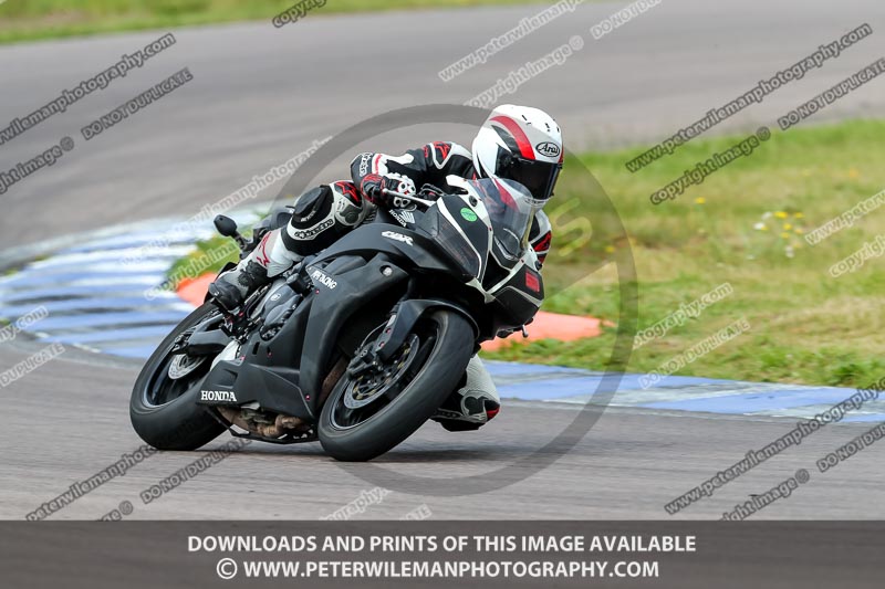 Rockingham no limits trackday;donington no limits trackday;donington park photographs;donington trackday photographs;enduro digital images;event digital images;eventdigitalimages;no limits trackdays;peter wileman photography;racing digital images;rockingham raceway northamptonshire;rockingham trackday photographs;trackday digital images;trackday photos