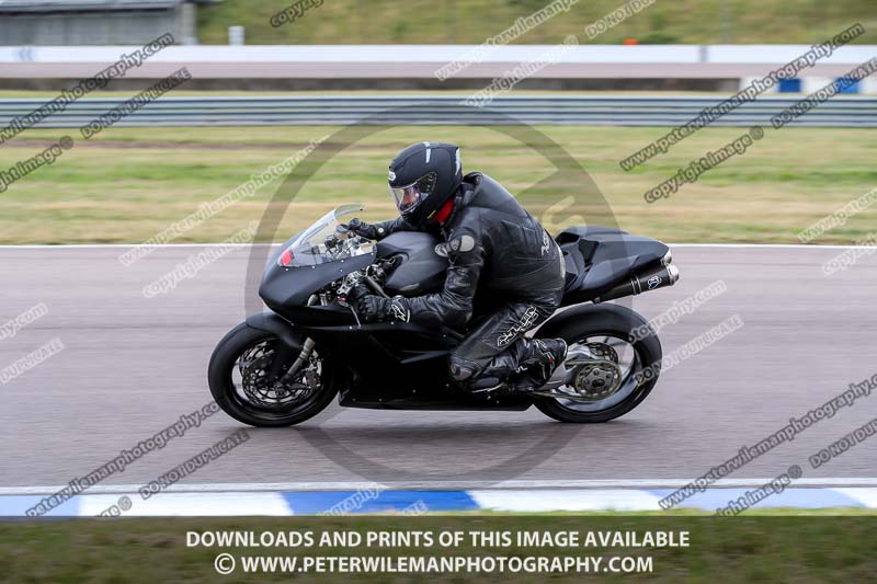 Rockingham no limits trackday;donington no limits trackday;donington park photographs;donington trackday photographs;enduro digital images;event digital images;eventdigitalimages;no limits trackdays;peter wileman photography;racing digital images;rockingham raceway northamptonshire;rockingham trackday photographs;trackday digital images;trackday photos