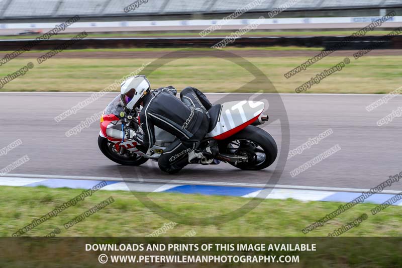 Rockingham no limits trackday;donington no limits trackday;donington park photographs;donington trackday photographs;enduro digital images;event digital images;eventdigitalimages;no limits trackdays;peter wileman photography;racing digital images;rockingham raceway northamptonshire;rockingham trackday photographs;trackday digital images;trackday photos