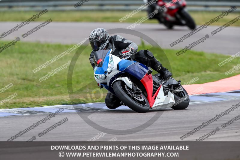 Rockingham no limits trackday;donington no limits trackday;donington park photographs;donington trackday photographs;enduro digital images;event digital images;eventdigitalimages;no limits trackdays;peter wileman photography;racing digital images;rockingham raceway northamptonshire;rockingham trackday photographs;trackday digital images;trackday photos