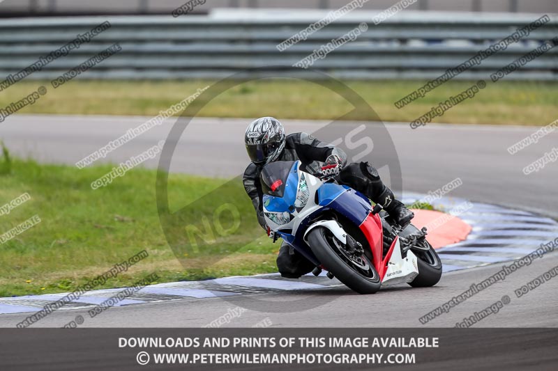 Rockingham no limits trackday;donington no limits trackday;donington park photographs;donington trackday photographs;enduro digital images;event digital images;eventdigitalimages;no limits trackdays;peter wileman photography;racing digital images;rockingham raceway northamptonshire;rockingham trackday photographs;trackday digital images;trackday photos