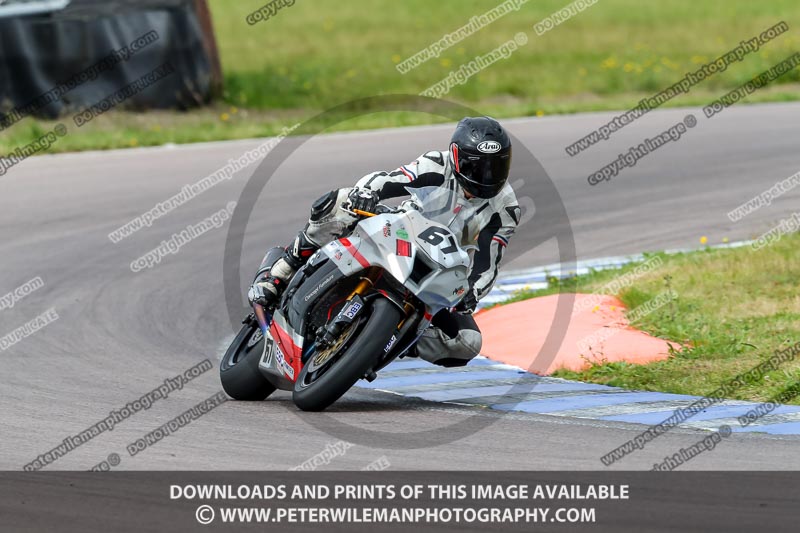 Rockingham no limits trackday;donington no limits trackday;donington park photographs;donington trackday photographs;enduro digital images;event digital images;eventdigitalimages;no limits trackdays;peter wileman photography;racing digital images;rockingham raceway northamptonshire;rockingham trackday photographs;trackday digital images;trackday photos