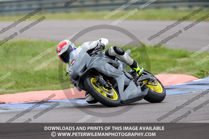 Rockingham no limits trackday;donington no limits trackday;donington park photographs;donington trackday photographs;enduro digital images;event digital images;eventdigitalimages;no limits trackdays;peter wileman photography;racing digital images;rockingham raceway northamptonshire;rockingham trackday photographs;trackday digital images;trackday photos