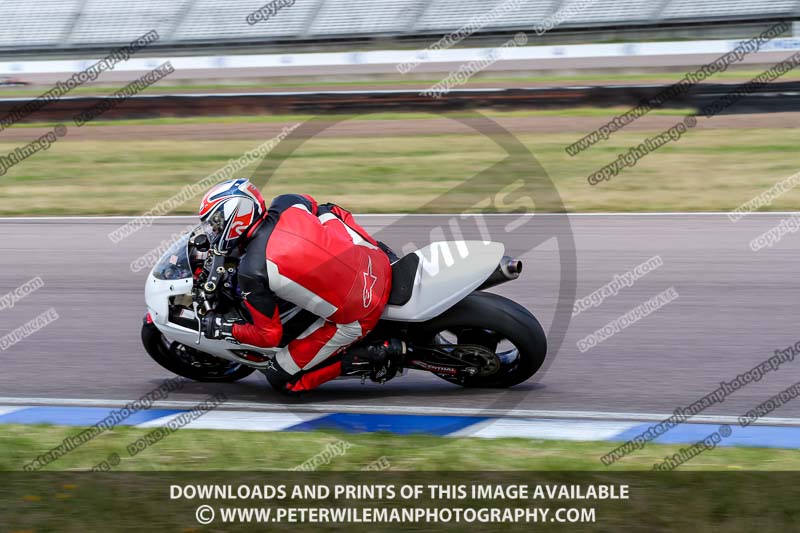 Rockingham no limits trackday;donington no limits trackday;donington park photographs;donington trackday photographs;enduro digital images;event digital images;eventdigitalimages;no limits trackdays;peter wileman photography;racing digital images;rockingham raceway northamptonshire;rockingham trackday photographs;trackday digital images;trackday photos