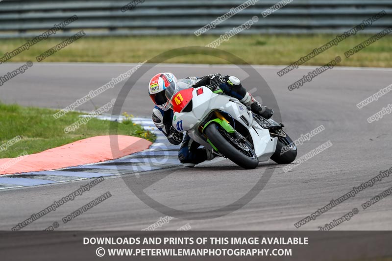 Rockingham no limits trackday;donington no limits trackday;donington park photographs;donington trackday photographs;enduro digital images;event digital images;eventdigitalimages;no limits trackdays;peter wileman photography;racing digital images;rockingham raceway northamptonshire;rockingham trackday photographs;trackday digital images;trackday photos