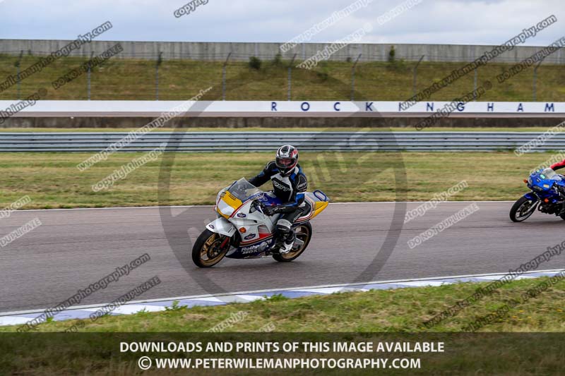 Rockingham no limits trackday;enduro digital images;event digital images;eventdigitalimages;no limits trackdays;peter wileman photography;racing digital images;rockingham raceway northamptonshire;rockingham trackday photographs;trackday digital images;trackday photos