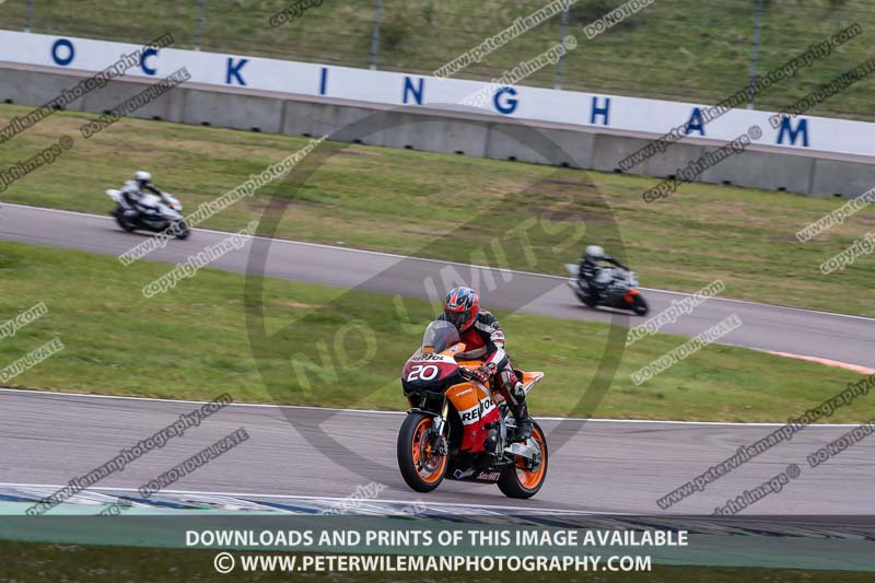 Rockingham no limits trackday;enduro digital images;event digital images;eventdigitalimages;no limits trackdays;peter wileman photography;racing digital images;rockingham raceway northamptonshire;rockingham trackday photographs;trackday digital images;trackday photos