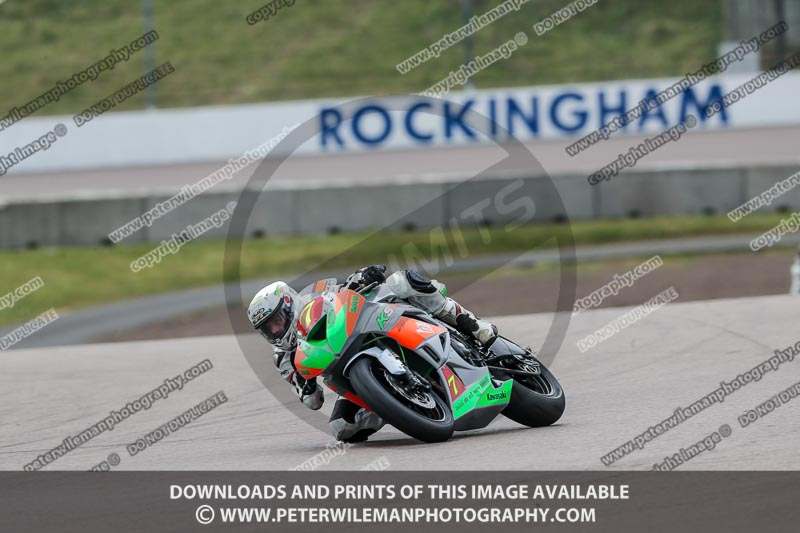 Rockingham no limits trackday;enduro digital images;event digital images;eventdigitalimages;no limits trackdays;peter wileman photography;racing digital images;rockingham raceway northamptonshire;rockingham trackday photographs;trackday digital images;trackday photos