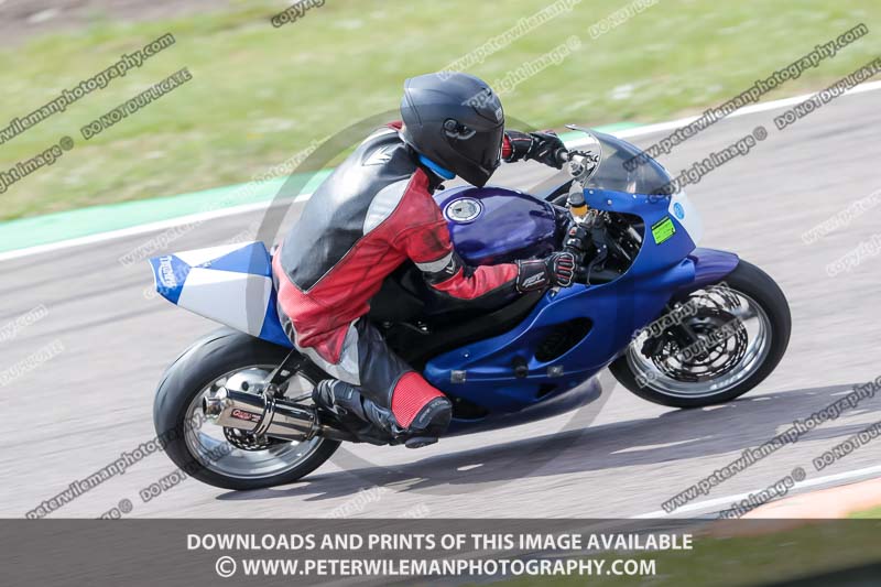 Rockingham no limits trackday;enduro digital images;event digital images;eventdigitalimages;no limits trackdays;peter wileman photography;racing digital images;rockingham raceway northamptonshire;rockingham trackday photographs;trackday digital images;trackday photos