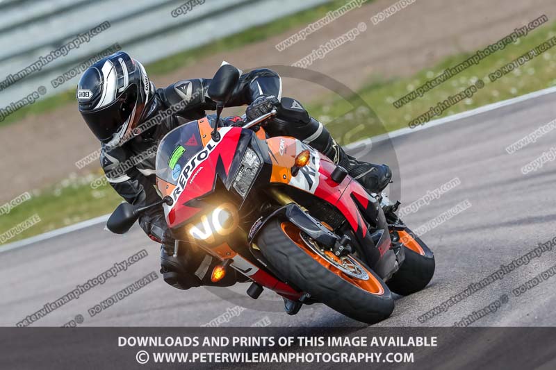 Rockingham no limits trackday;enduro digital images;event digital images;eventdigitalimages;no limits trackdays;peter wileman photography;racing digital images;rockingham raceway northamptonshire;rockingham trackday photographs;trackday digital images;trackday photos