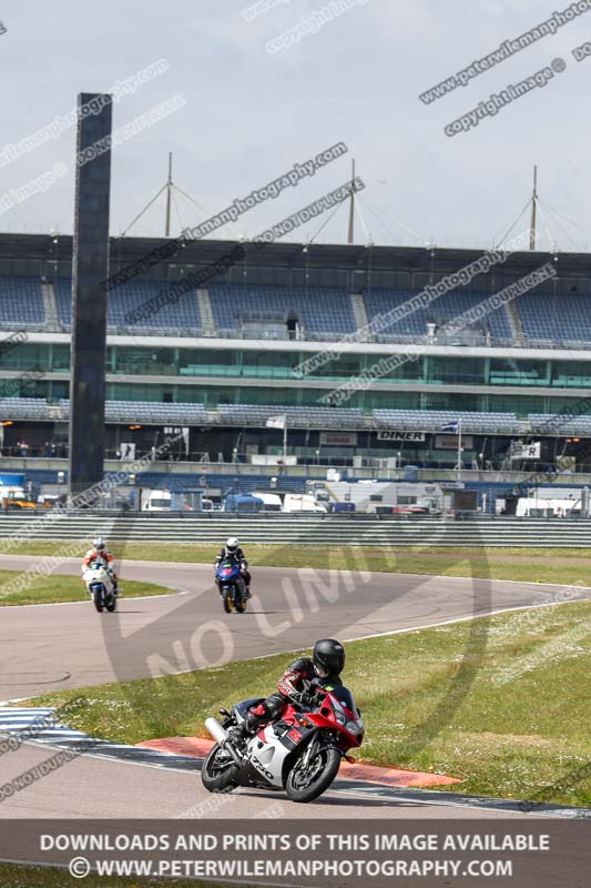 Rockingham no limits trackday;enduro digital images;event digital images;eventdigitalimages;no limits trackdays;peter wileman photography;racing digital images;rockingham raceway northamptonshire;rockingham trackday photographs;trackday digital images;trackday photos