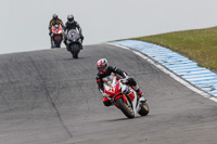 donington-no-limits-trackday;donington-park-photographs;donington-trackday-photographs;no-limits-trackdays;peter-wileman-photography;trackday-digital-images;trackday-photos