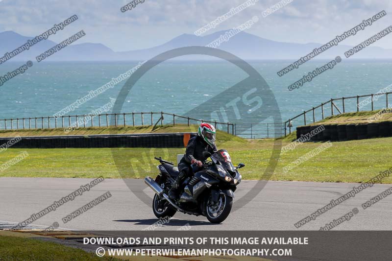 anglesey no limits trackday;anglesey photographs;anglesey trackday photographs;enduro digital images;event digital images;eventdigitalimages;no limits trackdays;peter wileman photography;racing digital images;trac mon;trackday digital images;trackday photos;ty croes