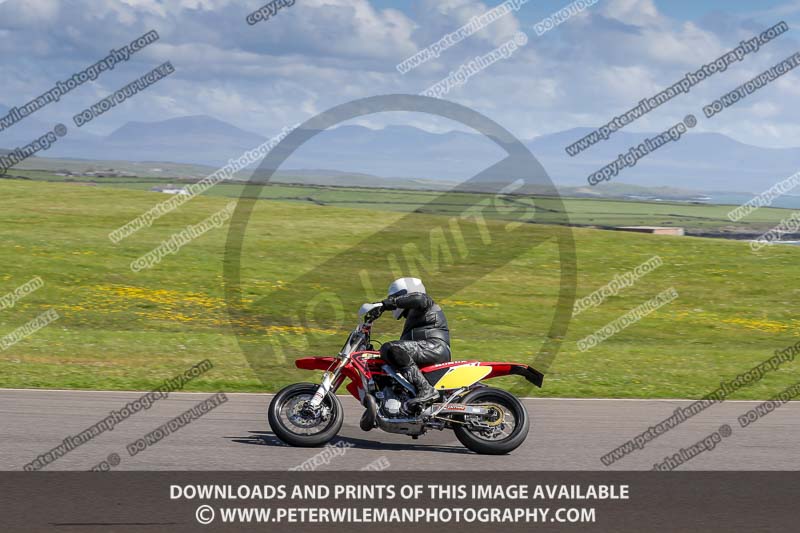 anglesey no limits trackday;anglesey photographs;anglesey trackday photographs;enduro digital images;event digital images;eventdigitalimages;no limits trackdays;peter wileman photography;racing digital images;trac mon;trackday digital images;trackday photos;ty croes