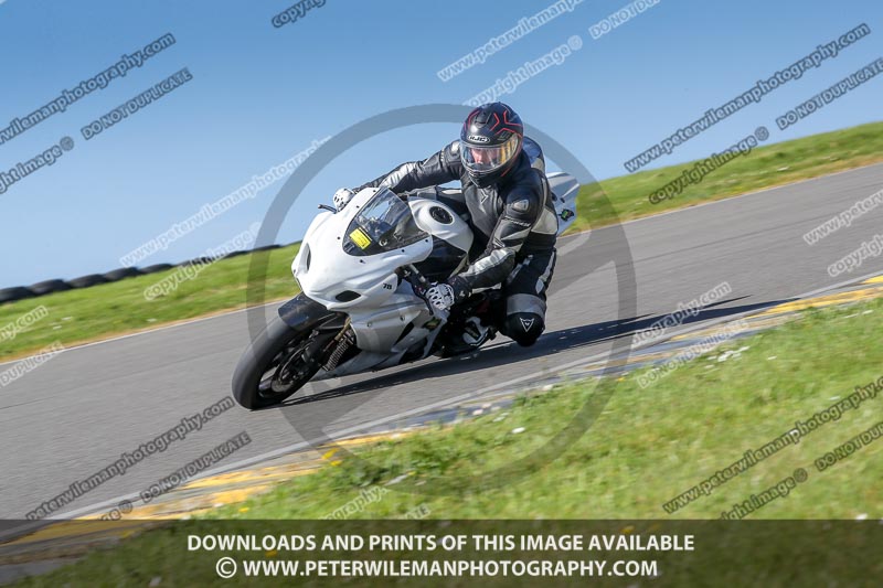 anglesey no limits trackday;anglesey photographs;anglesey trackday photographs;enduro digital images;event digital images;eventdigitalimages;no limits trackdays;peter wileman photography;racing digital images;trac mon;trackday digital images;trackday photos;ty croes