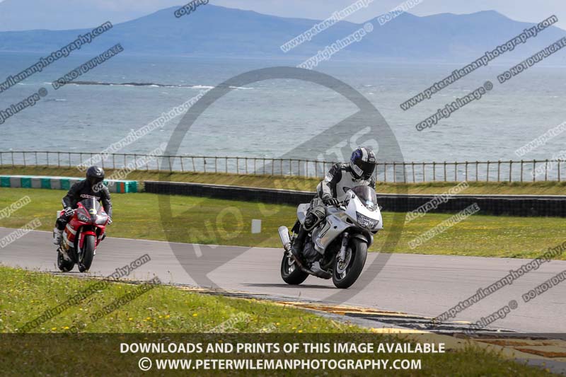 anglesey no limits trackday;anglesey photographs;anglesey trackday photographs;enduro digital images;event digital images;eventdigitalimages;no limits trackdays;peter wileman photography;racing digital images;trac mon;trackday digital images;trackday photos;ty croes