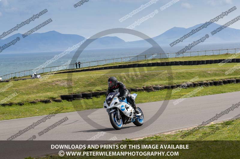 anglesey no limits trackday;anglesey photographs;anglesey trackday photographs;enduro digital images;event digital images;eventdigitalimages;no limits trackdays;peter wileman photography;racing digital images;trac mon;trackday digital images;trackday photos;ty croes