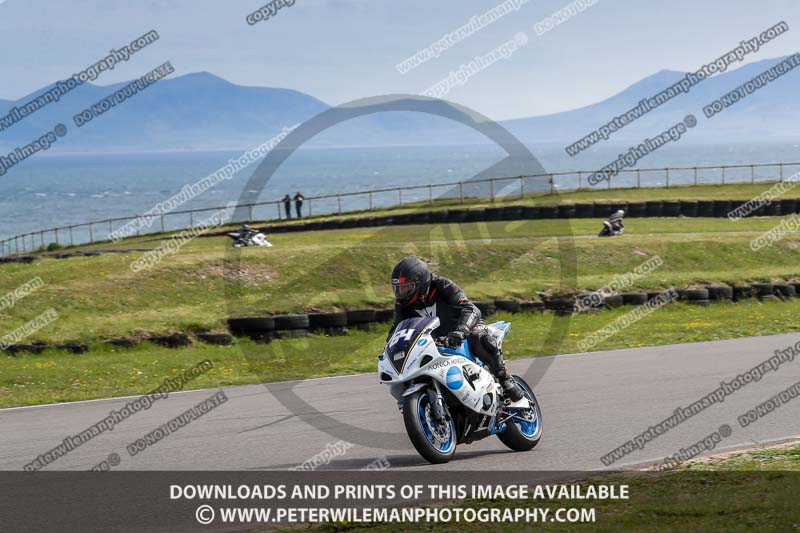 anglesey no limits trackday;anglesey photographs;anglesey trackday photographs;enduro digital images;event digital images;eventdigitalimages;no limits trackdays;peter wileman photography;racing digital images;trac mon;trackday digital images;trackday photos;ty croes